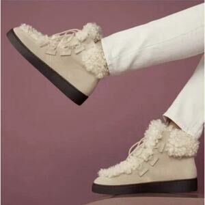 Vionic Women’s Size 8 Oak Lac-up Ankle Boots Splendid Suede Fur Sand Color